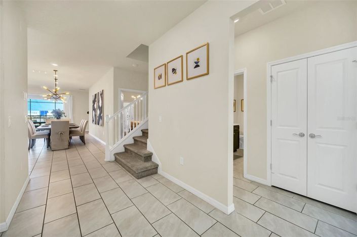 Image No.5-9 Bed Property for sale