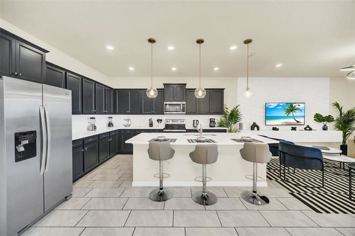 Image No.9-9 Bed Property for sale