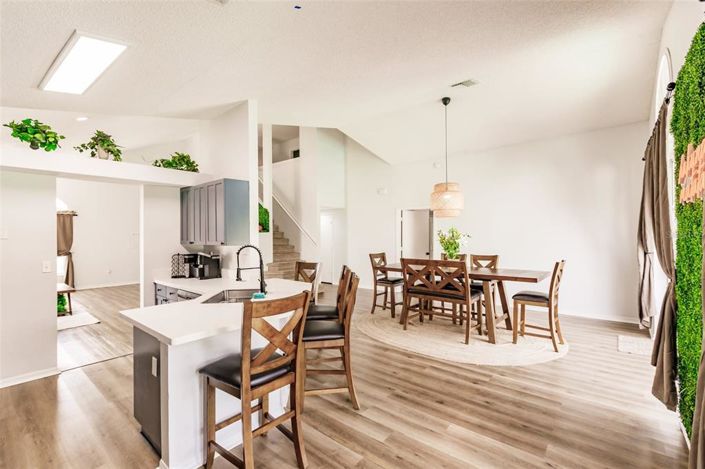 Image No.12-4 Bed Property for sale