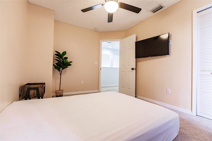 Image No.26-4 Bed Property for sale