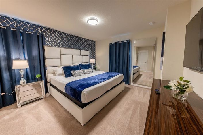 Image No.30-7 Bed Property for sale