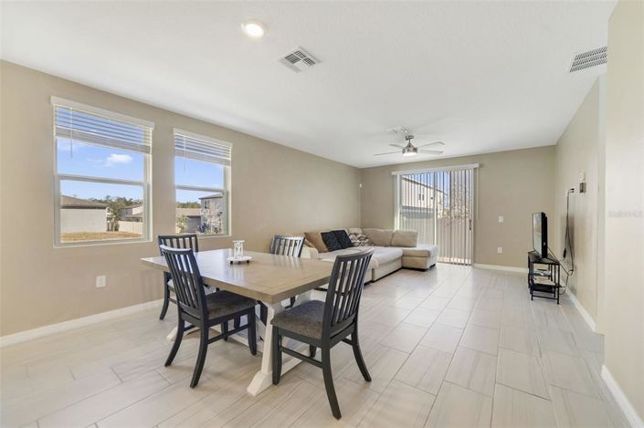 Image No.8-Propriété de 4 chambres à vendre à Haines City