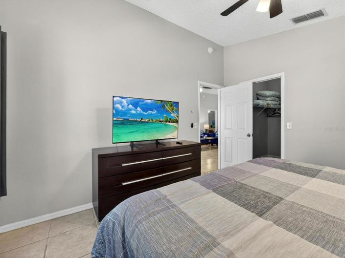 Image No.16-5 Bed Property for sale