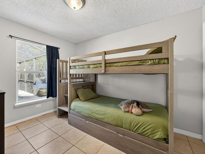 Image No.19-5 Bed Property for sale