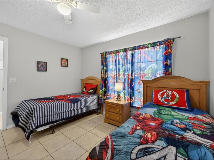 Image No.28-5 Bed Property for sale