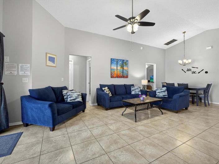 Image No.7-5 Bed Property for sale