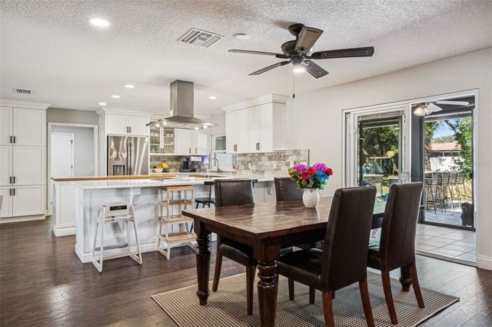 Image No.5-Propriété de 4 chambres à vendre à Orlando