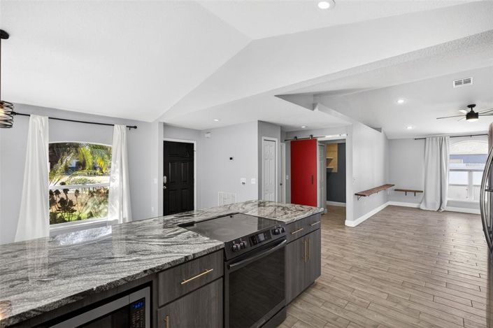 Image No.6-4 Bed Property for sale