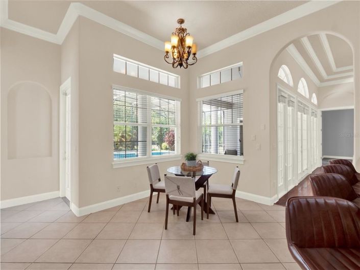 Image No.10-4 Bed Property for sale