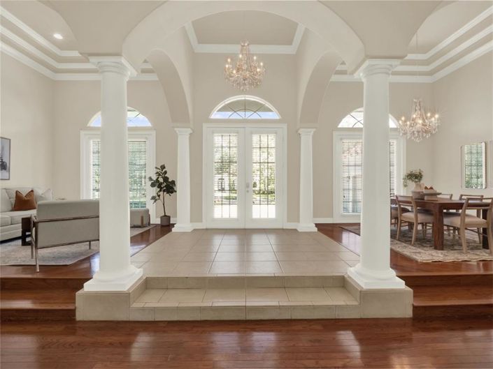 Image No.2-4 Bed Property for sale