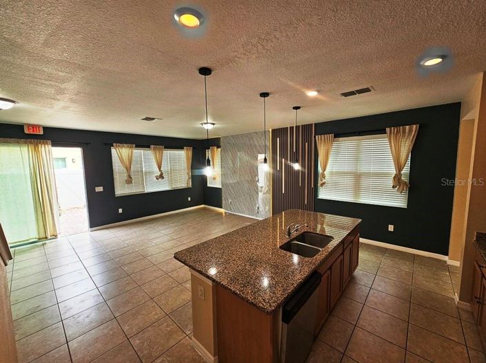 Image No.18-4 Bed Townhouse for sale