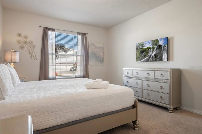 Image No.15-10 Bed Property for sale