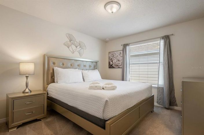 Image No.16-10 Bed Property for sale