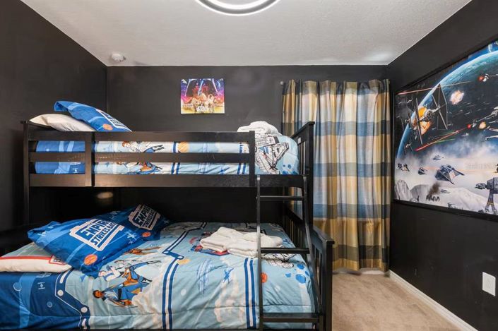 Image No.20-10 Bed Property for sale