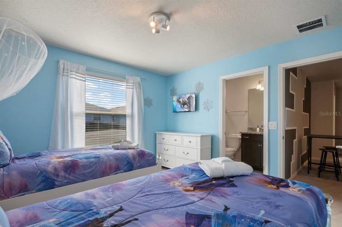 Image No.23-10 Bed Property for sale