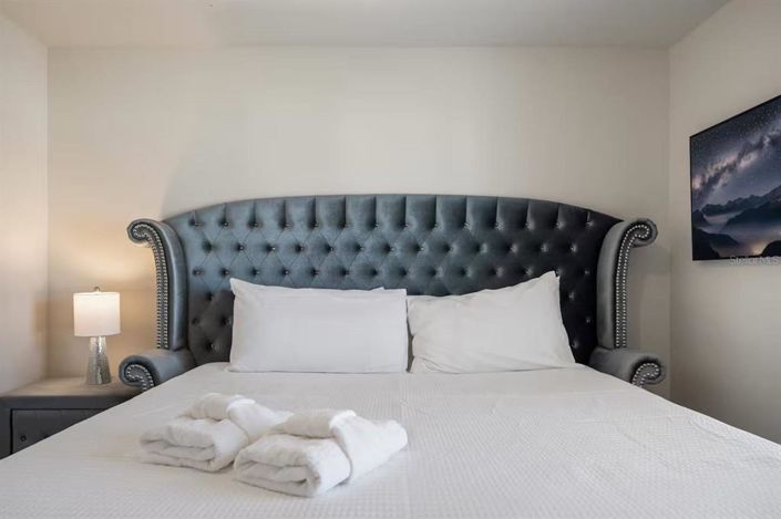 Image No.28-10 Bed Property for sale