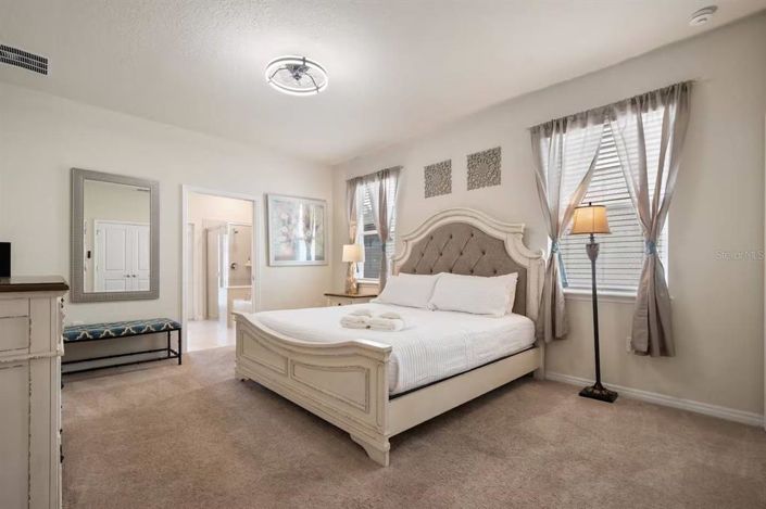 Image No.31-10 Bed Property for sale