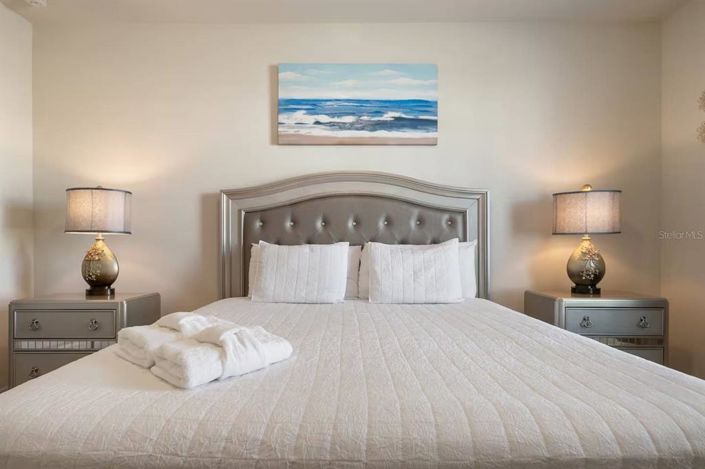 Image No.34-10 Bed Property for sale