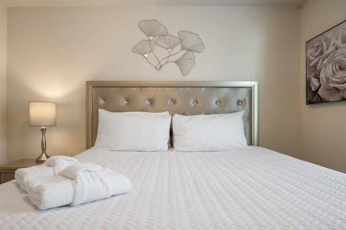 Image No.36-10 Bed Property for sale