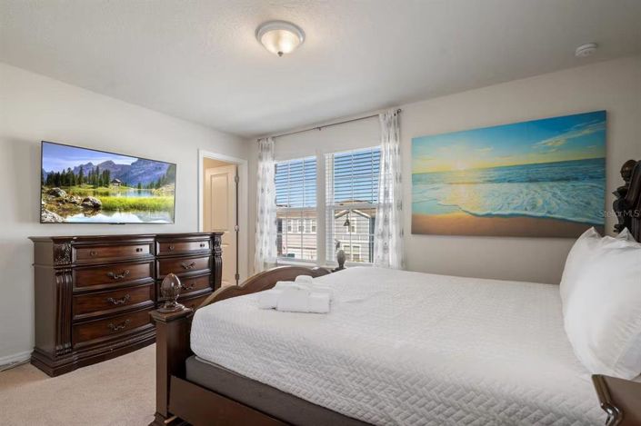 Image No.44-10 Bed Property for sale