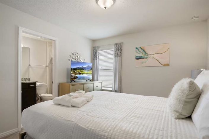 Image No.45-10 Bed Property for sale