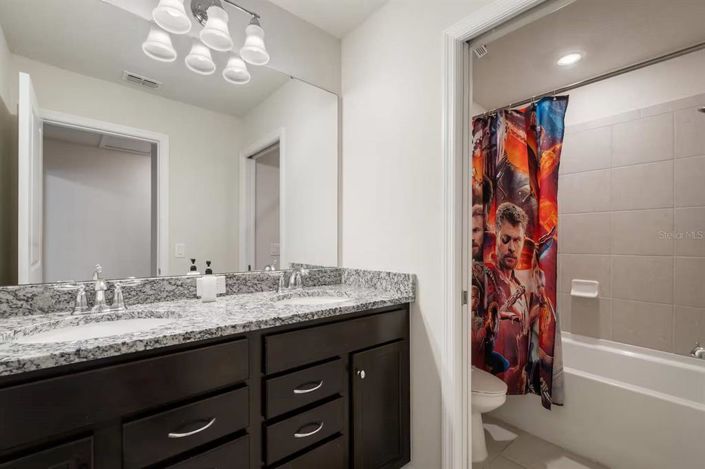 Image No.50-10 Bed Property for sale