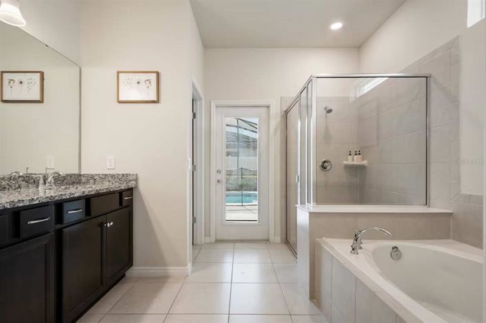 Image No.53-10 Bed Property for sale