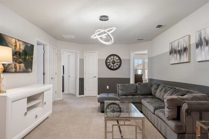 Image No.58-10 Bed Property for sale