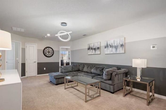 Image No.60-10 Bed Property for sale