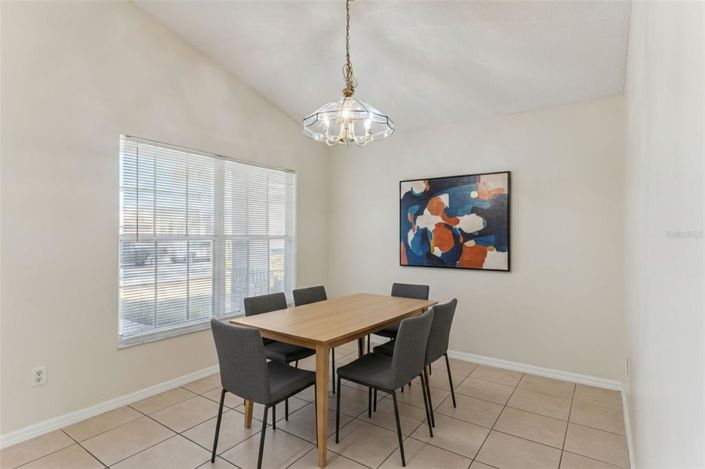 Image No.5-Propriété de 4 chambres à vendre à Kissimmee