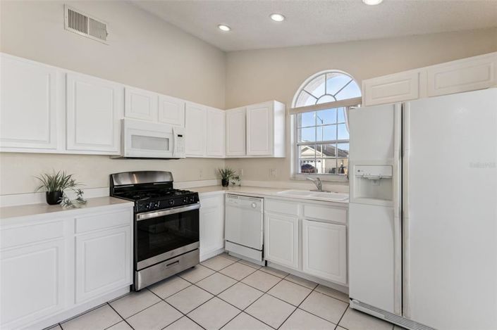 Image No.8-Propriété de 4 chambres à vendre à Kissimmee