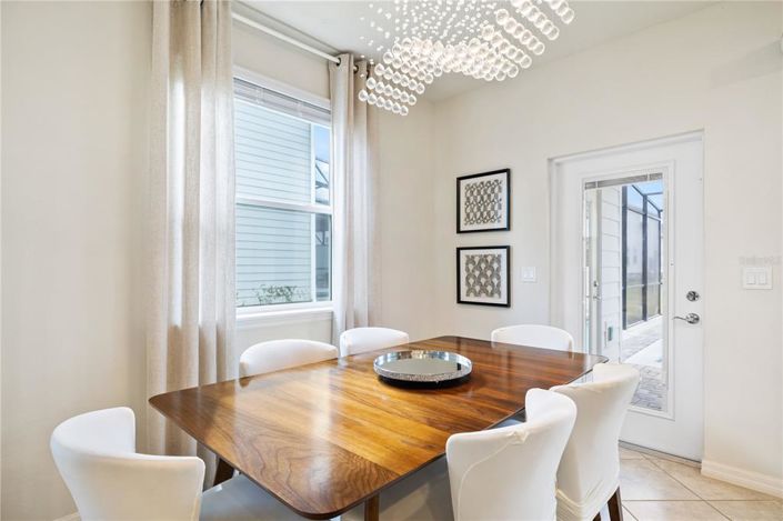 Image No.20-5 Bed Townhouse for sale