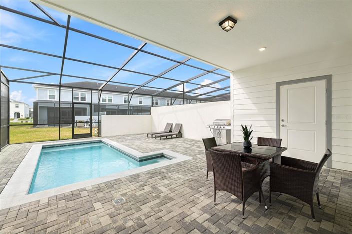 Image No.28-5 Bed Townhouse for sale