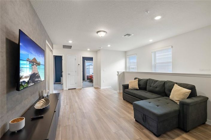 Image No.32-5 Bed Townhouse for sale