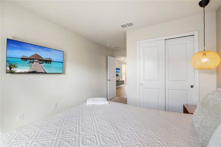 Image No.46-5 Bed Townhouse for sale