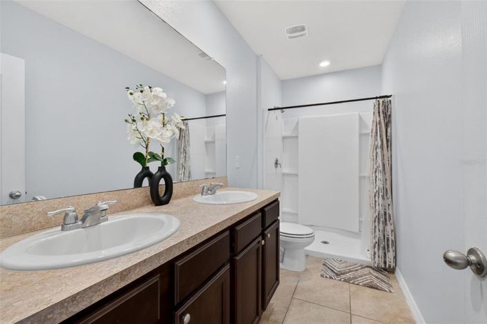 Image No.30-3 Bed Townhouse for sale