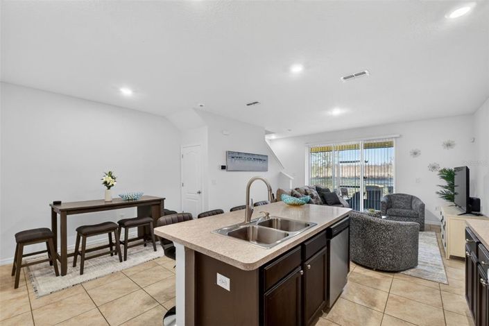 Image No.5-3 Bed Townhouse for sale