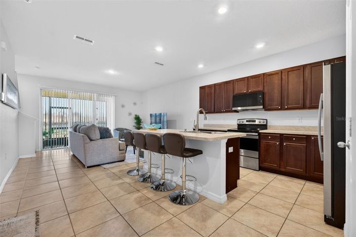 Image No.6-3 Bed Townhouse for sale