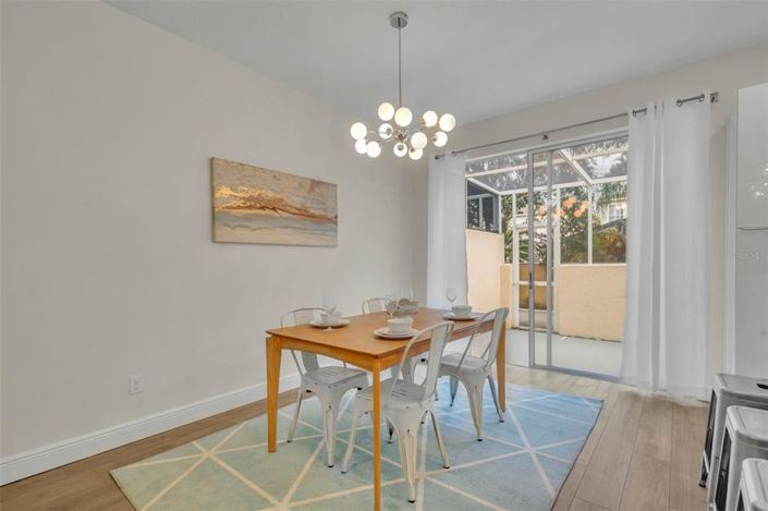 Image No.12-4 Bed Townhouse for sale