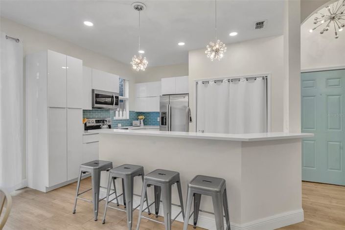 Image No.15-4 Bed Townhouse for sale