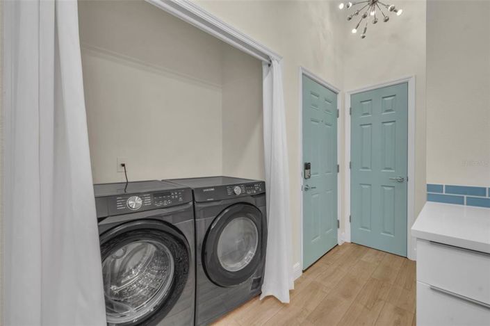 Image No.19-4 Bed Townhouse for sale