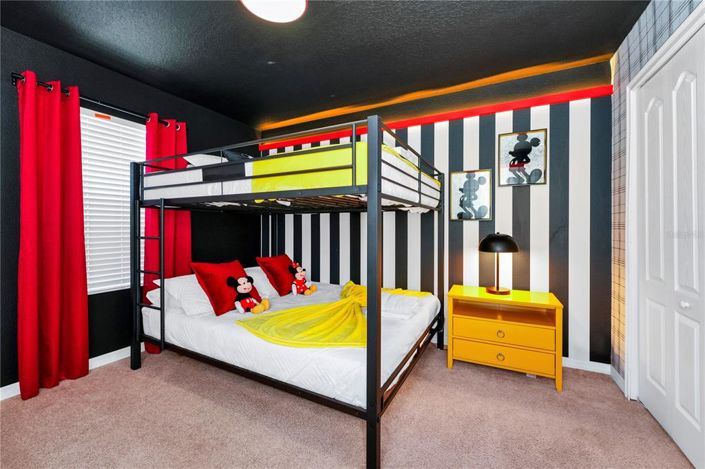 Image No.29-4 Bed Townhouse for sale