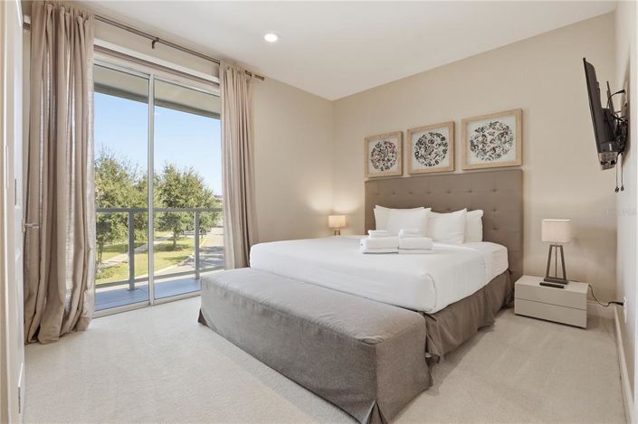 Image No.30-3 Bed Townhouse for sale