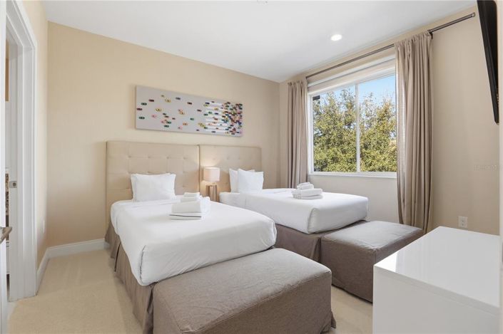 Image No.32-3 Bed Townhouse for sale