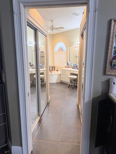 Image No.10-3 Bed Property for sale