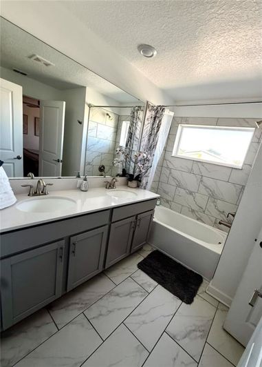 Image No.13-4 Bed Townhouse for sale