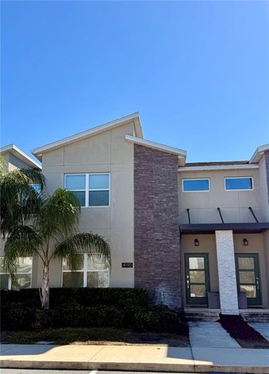 Image No.20-4 Bed Townhouse for sale