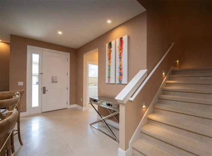 Image No.18-4 Bed Townhouse for sale