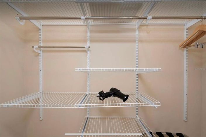 Image No.24-4 Bed Townhouse for sale