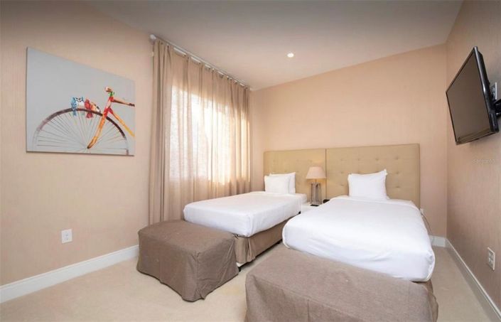 Image No.33-4 Bed Townhouse for sale